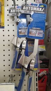 lot 2116 image: (2) Kreg Automax Bench Clamps
