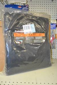 lot 2315 image: 8 x 10 Heavy Duty Mesh Tarp