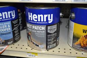 lot 2289 image: 3 Gallons Henry Wet Patch Roof Leak Repair