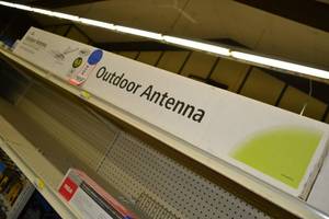 lot 2014 image: Zenith Outdoor Antenna for HDTV