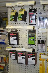 lot 2150 image: Inventory of 3M and Gator Sanding Pads
