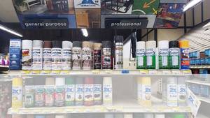 lot 808 image: Assorted Rustoleum, Valspar and More Spray Paint - Contents of Shelf - See Pics