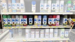 lot 811 image: Assorted Rustoleum, Valspar and More Spray Paint - Contents of Shelf - See Pics