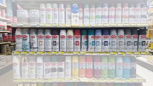 lot 822 image: Shelf of Assorted Krylon Spray Paint