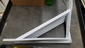 lot 883 image: (7) Heavy Duty 16 x 10 White Shelf Brackets