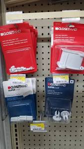 lot 913 image: Inventory of Closetmaid Wire Shelf Support Brackets Clips and More 12 to 20