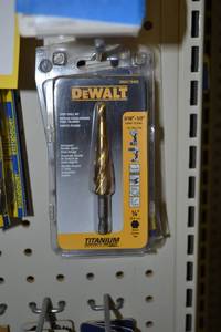 lot 516 image: (4) DeWalt Step Drill Bits