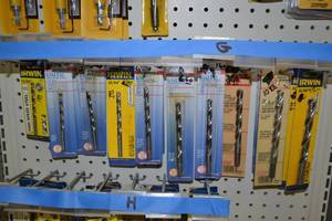 lot 477 image: (39) Assorted High Speed Drill Bits