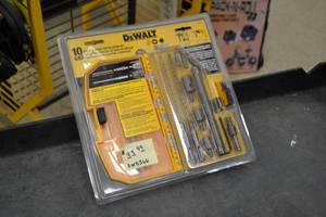 lot 489 image: DeWalt 10 Piece Anchor Driving Kit