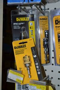 lot 534 image: DeWalt Adapter, Impact Clutch and Rapid Load Bits