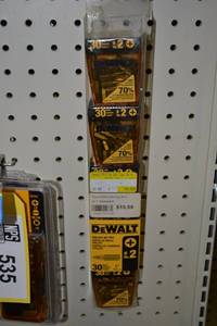 lot 538 image: 150 DeWalt #2 Phillips Head 14 Bits