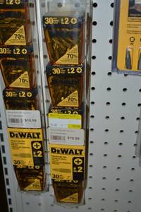 lot 536 image: 150 DeWalt #2 Phillips Head 14 Bits