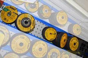 lot 555 image: (51) DeWalt Assorted 4 and 4-12 Grinding  Cut off Discs