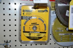 lot 564 image: (2) DeWalt 4 Segmented Rim Tuck Pointing  Mortar Remover Discs