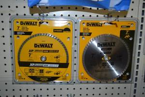 lot 549 image: (2) DeWalt 7 Turbo Rim Smooth Cutting Saw Blades