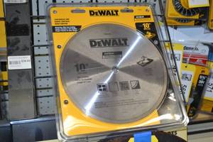 lot 610 image: DeWalt 10 Continuous Rim Tile, Granite and Slate Cutting Blade