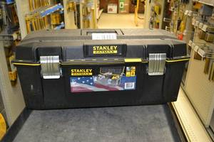 lot 581 image: Stanley FAT MAX Tool Box 28
