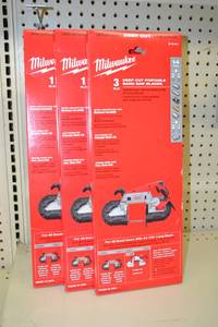 lot 658 image: Lot of Milwaukee 44-78 Portable Band Saw Blades