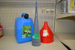 lot 666 image: Scepter 5 Gallon Kerosene Can and (3) Funnels