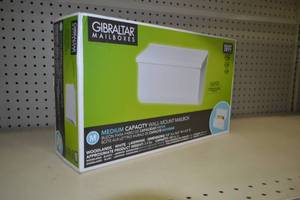 lot 680 image: Gibraltar White Steel Wall Mount Mail Box