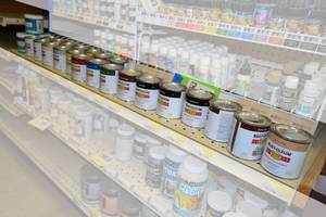 lot 831 image: (25) 8oz Rust-Oleum Oil Based Paints
