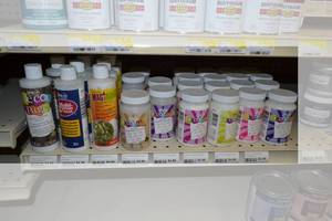 lot 832 image: (32) Americana Decou-Page Craft Glue  Sealer  Finish and More