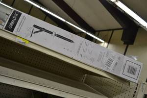 lot 684 image: Gibraltar Mailbox Pole