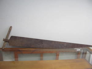 lot 29 image: Large Antique 1880s Crosscut Saw