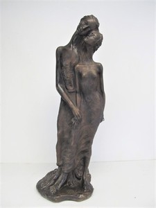 lot 94 image: Large Vintage Couple Statue - 1960s - Universal Statuary Corp.