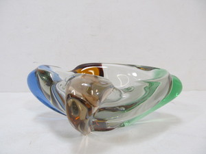 lot 162 image: Vintage Hand Blown Free Form Heavy Art Glass Bowl Ashtray
