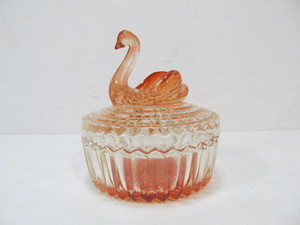 lot 167 image: Vintage Pink Flamingo Glass Candy Jar