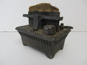 lot 205 image: Antique Central Oil & Gas Stove Company Miniature Cast Iron Stove