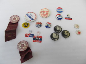 lot 206 image: Group of Old Vintage Political etc Pinbacks & buttons