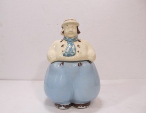lot 176 image: Vintage SHAWNEE Dutch Boy Cookie Jar