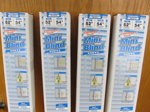 lot 129 image: 4 Brand New Vinyl Mini BLinds