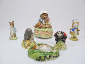 lot 239 image: Group of Vintage Beatrix Potter Character Figurines