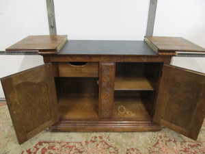 lot 226 image: Vintage Bar Cabinet wFold Out Top