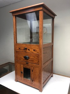 lot 1 image: Antique Oak Gillett Novelty Company Perfection Peanut Vending Machine