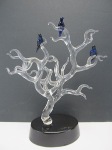 lot 197 image: Signed BOB HOOPER Art Glass Tree Sculpture