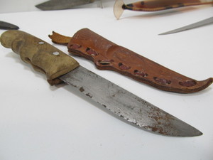 lot 269 image: Group of Assorted Vintage Knives
