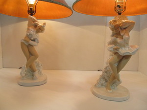 lot 273 image: Matching Pair of Mid Century 1950s Figural Harlequin Table Lamps by Reglor of California wOrig Shades