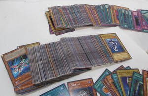 lot 275 image: Large Lot of Assorted YU-GI-OH Cards