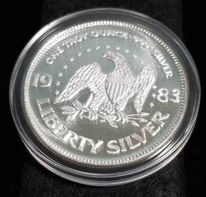 1 TROY OZ. .999 FINE SILVER 1982 A-MARK LIBERTY IN AIRTITE
