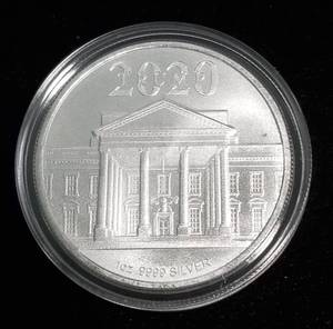 1 TROY OZ. .999 FINE SILVER DONALD TRUMP ROUND IN AIRTITE HOLDER