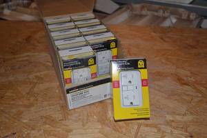 Case of 10 TRVGF20W White GFCI Duplex Receptacles 20A 125V