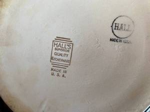Hall Covered Casserole Dish