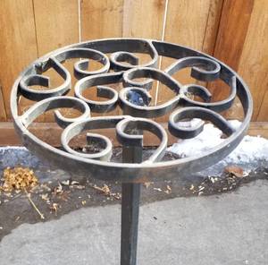 lot 66 image: Heavy Black Iron Plant Stand