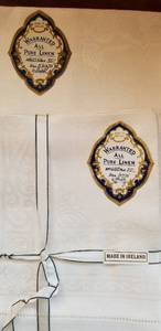 lot 131 image: NOS Vintage Irish Linen Tablecloth and Napkin Set