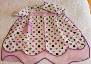 lot 130 image: Vintage Hostess Aprons, Lot of 6