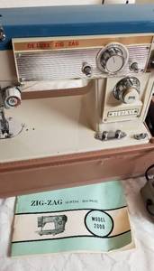 lot 150 image: Aldens De Luxe Zig-Zag Sewing Machine Model 2000